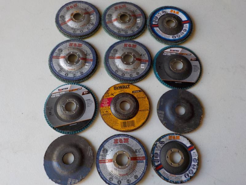 lot 148 image: 12 Flap Grinding Disc...