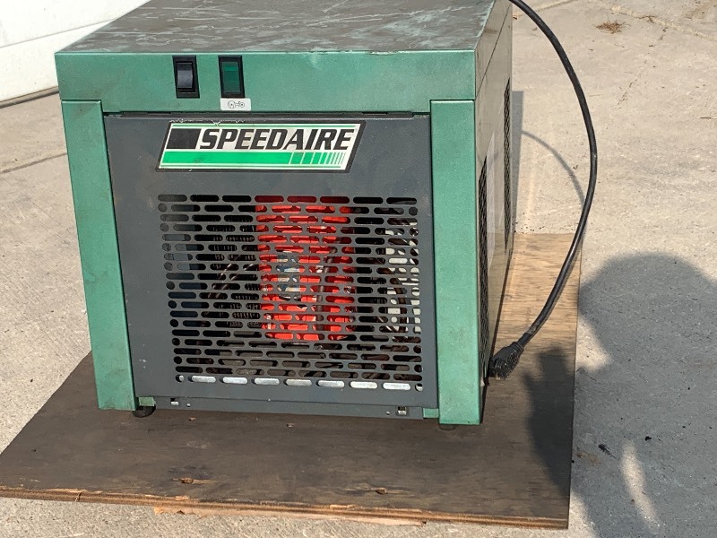 lot 10 image: SpeedAire Compressor Air Dryer