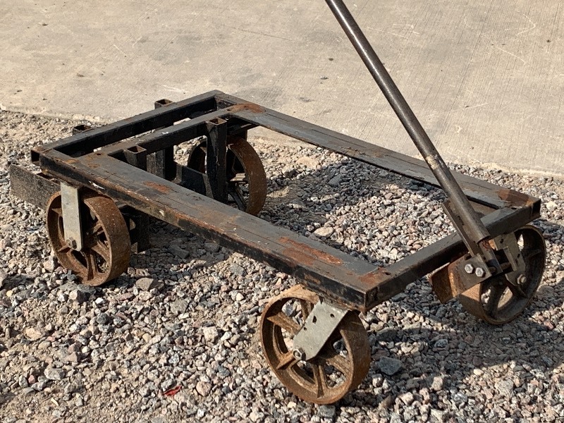 lot 11 image: Heavy Duty Welding Cart