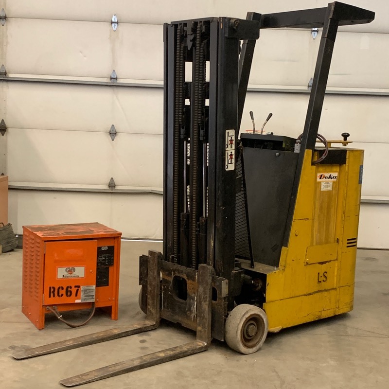 lot 1 image: Lewis-Shepard Stand-On Forklift