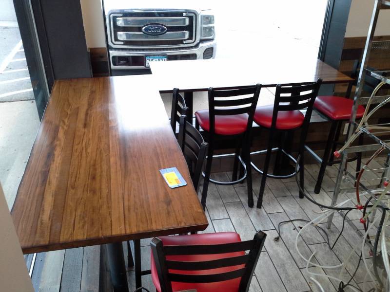 lot 112 image: Lot of (8) Restaurant Seating - 2-High Wood Top Metal Tables, 6-Padded Bar Stools