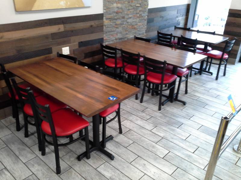 lot 113 image: Lot of (20) Restaurant Seating - 3-Wood Top Metal Tables, 17-Padded Wood Chairs