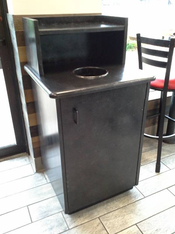 lot 116 image: Rolling Commercial Trash Receptacle