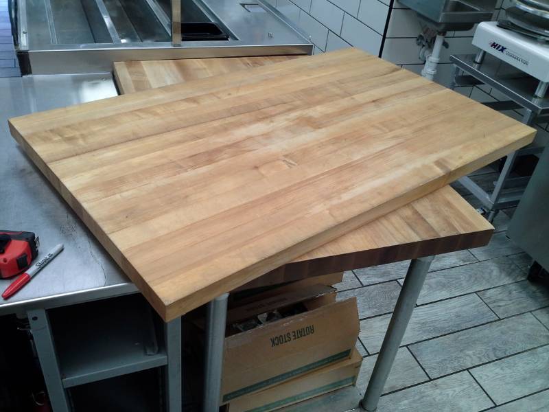 lot 122 image: Butcher Block