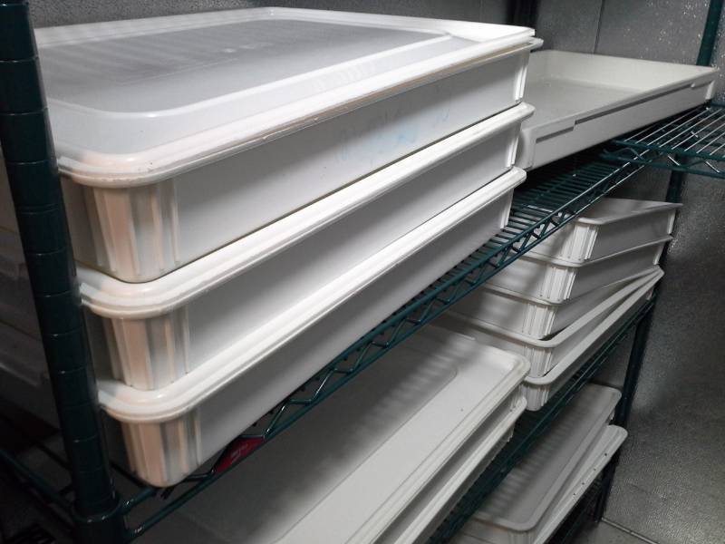 lot 130 image: Lot of (Approximately 27) Low Profile Pizza Dough Plastic Trays with Lids