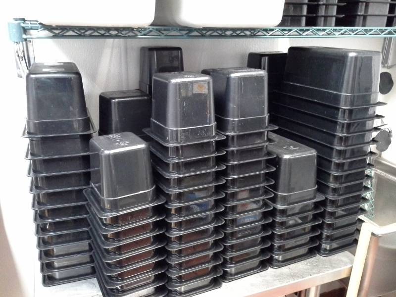 lot 131 image: Lot of (Approximately 275) Cambro Commercial Pizza Ingredient Plastic Prep Bins