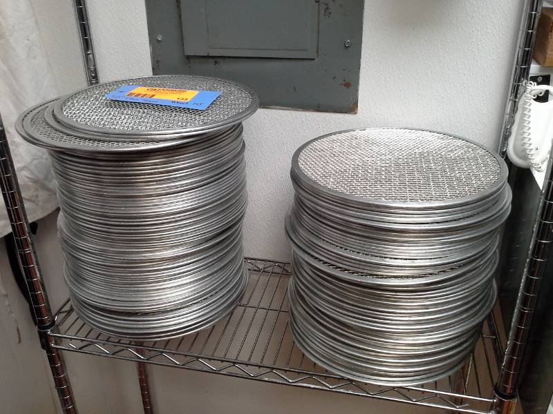 lot 133 image: Lot of (Approximately 145) 12in. Pizza Screens