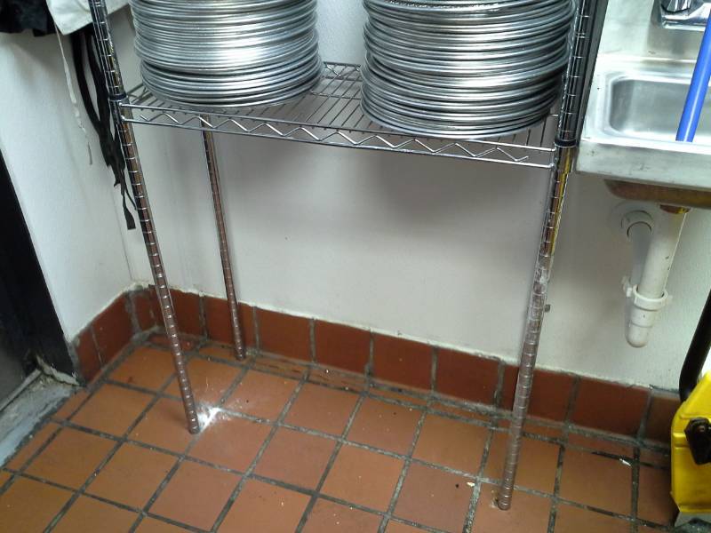 lot 136 image: 2-Tier Wire Shelving Rack
