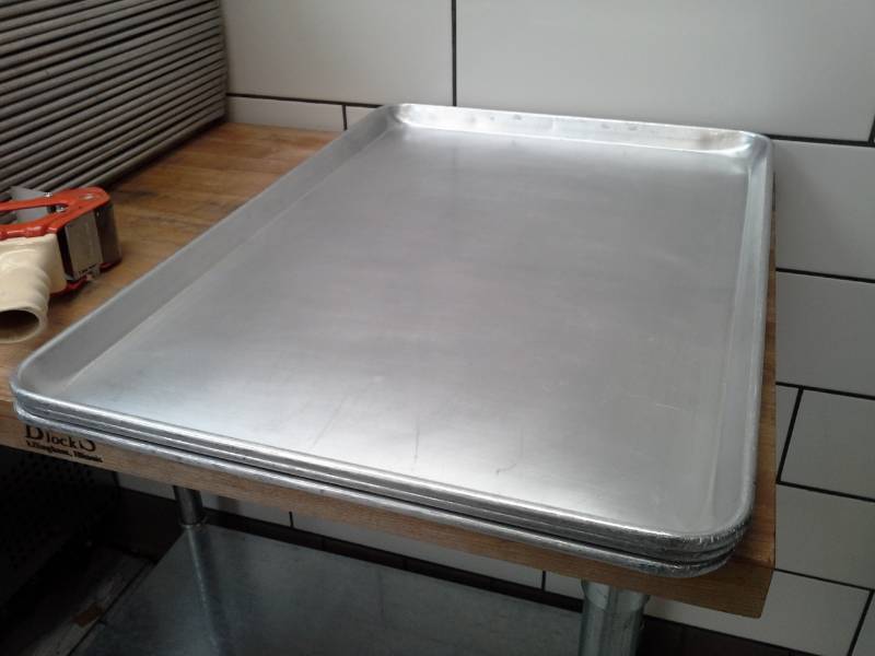 lot 137 image: Lot of (3) 18x26in. Cooking Sheets