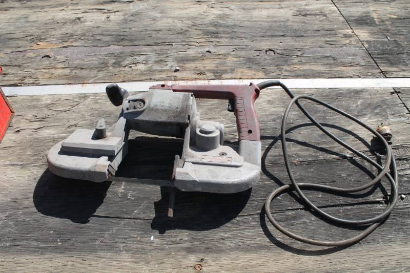 lot 38 image: Milwaukee BandSaw