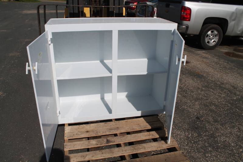 lot 51 image: Fiberglass Safety Cabinet