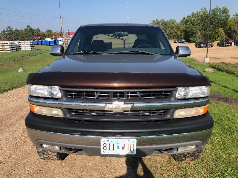 lot 5 image: 2000 Chevy 2500 4x4 No Reserve