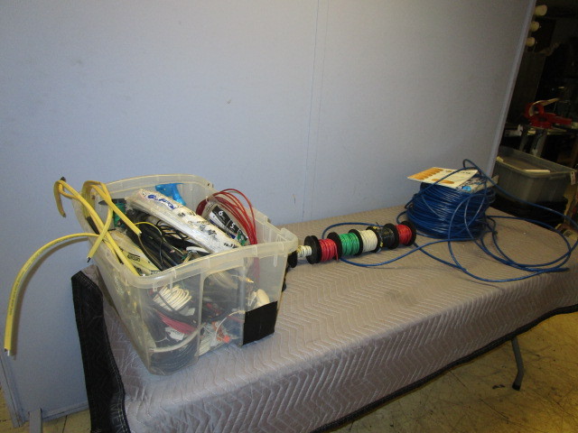 lot 307 image: ELECTRICAL WIRE