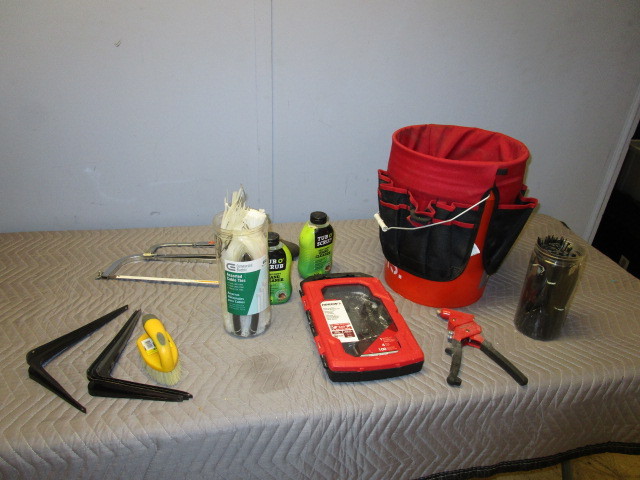 lot 315 image: ARROW RIVET TOOL, ZIP TIES AND MORE