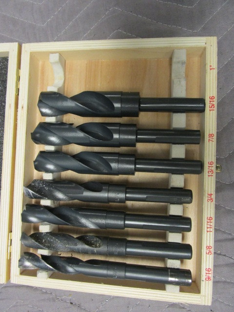 lot 329 image: DRILL BITS