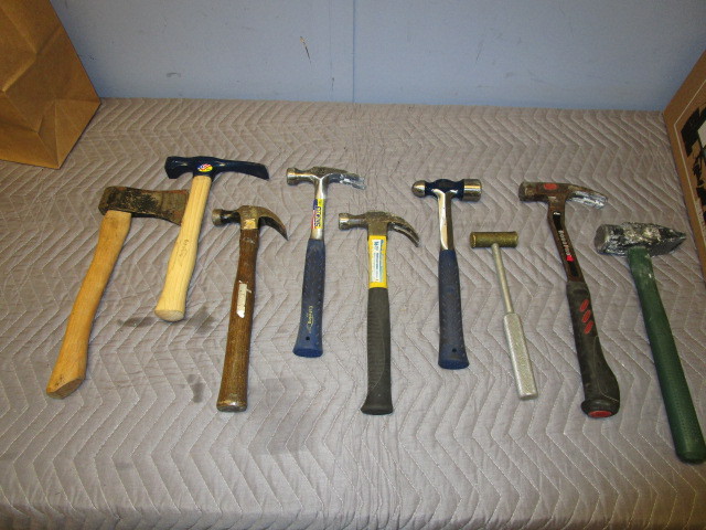 lot 338 image: HAMMERS AND HATCHET