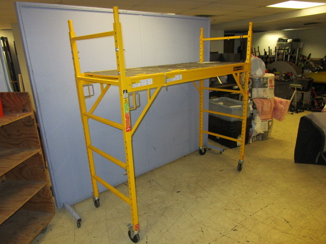 lot 299 image: METALTECH SCAFFOLD