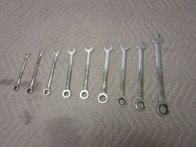 lot 346 image: GEARWRENCH COMBINATION WRENCHES