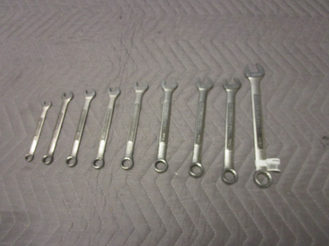 lot 348 image: CRAFTSMAN METRIC COMBINATION WRENCH SET