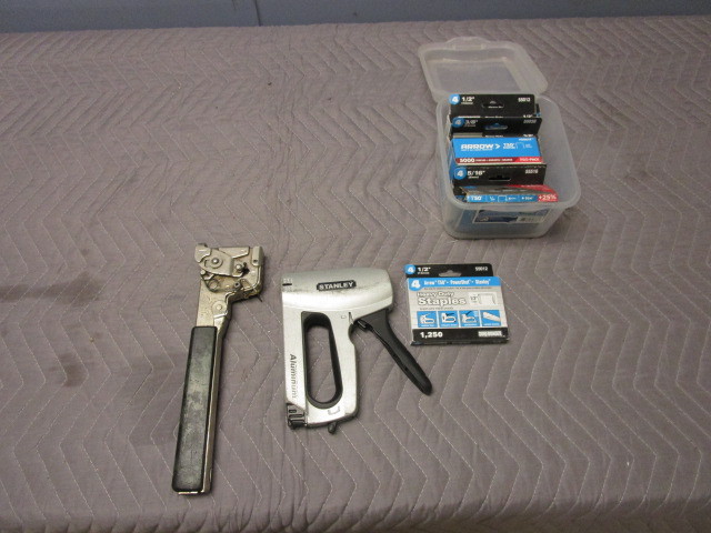 lot 352 image: STAPLE GUNS
