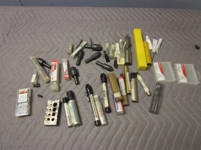 lot 368 image: MILLING BITS AND TURN INSERTS
