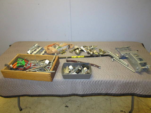 lot 372 image: DOOR HARDWARE AND PRY BARS