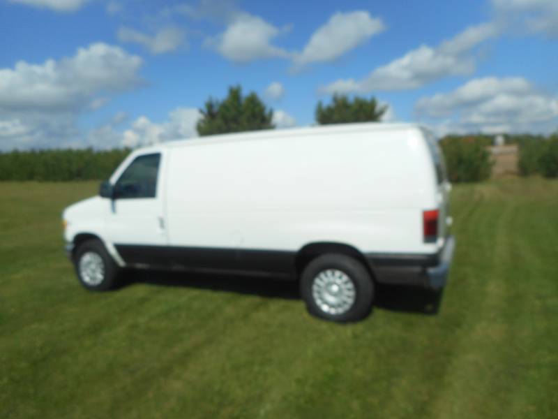2005 Ford E250 Econoline Van