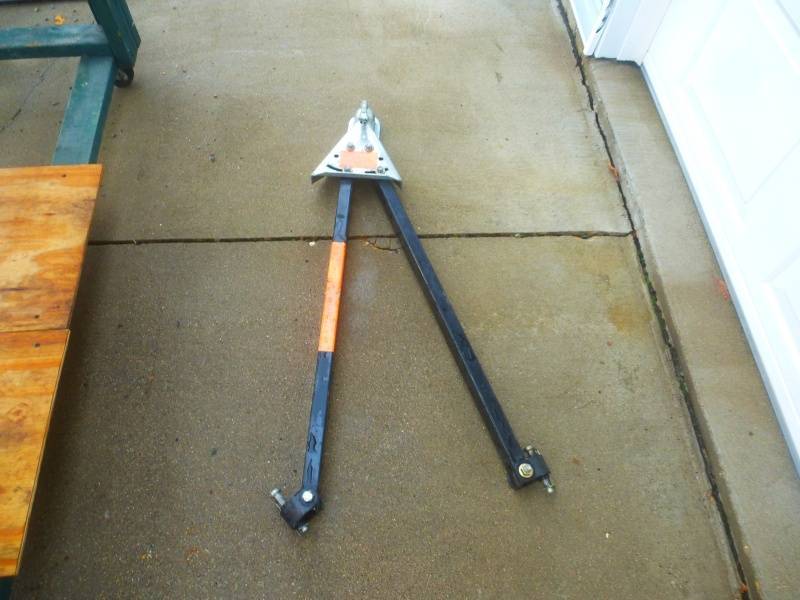 lot 53 image: Automobile Towing Hitch