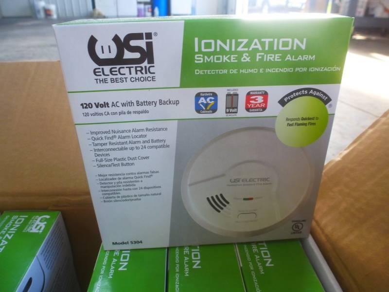 lot 62 image: USI Electric Smoke Detectors