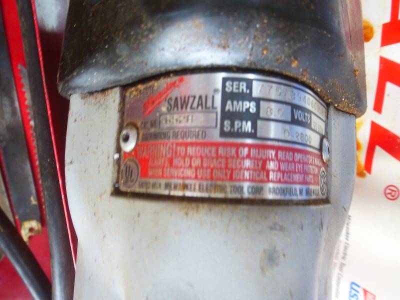 lot 71 image: Milwaukee Reciprocating Sawzall