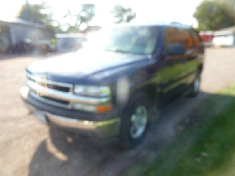 lot 6A image: 2001 Chevy Tahoe