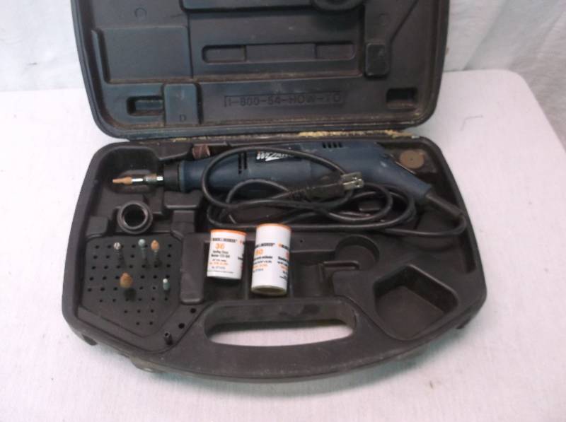 lot 11 image: Black & Decker