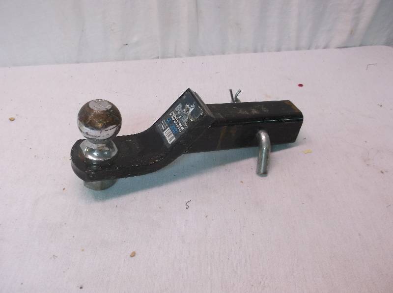 lot 17 image: Ball Hitch