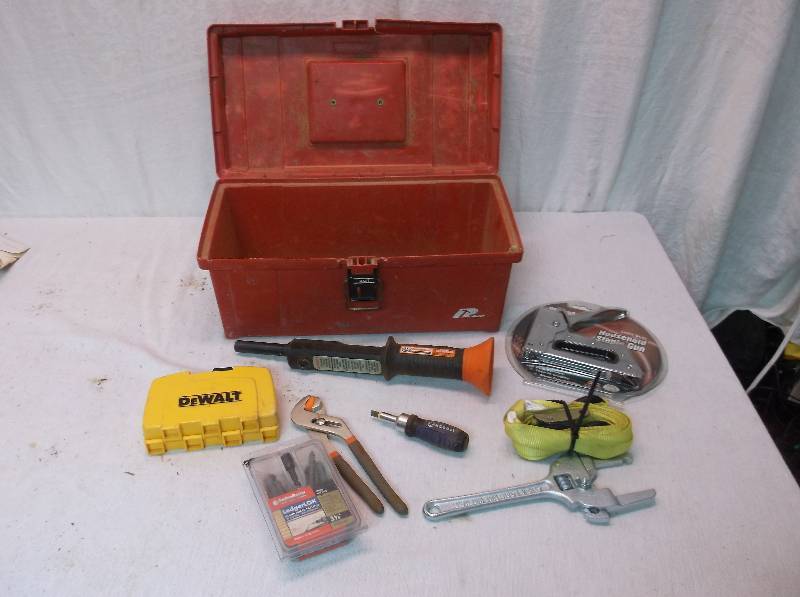 lot 40 image: Toolbox