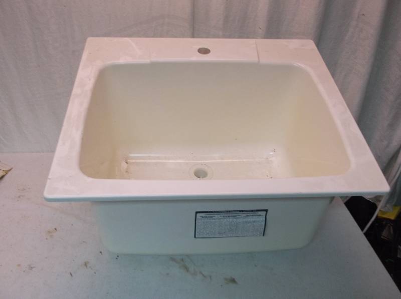 lot 41 image: Sink