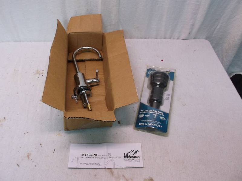 lot 43 image: Water Faucet