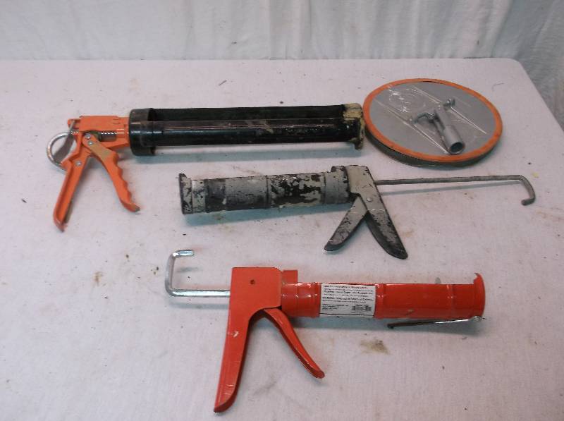 lot 71 image: Tools