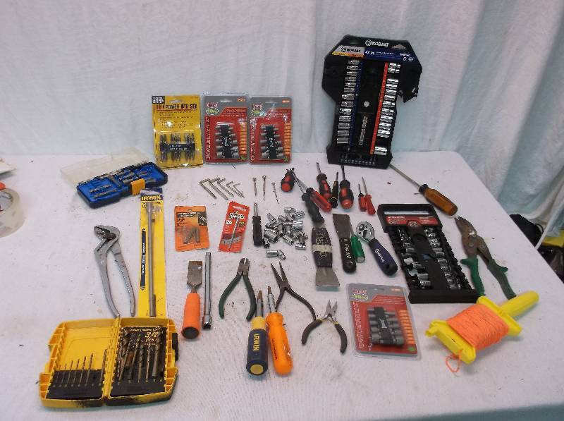 lot 80 image: Tools