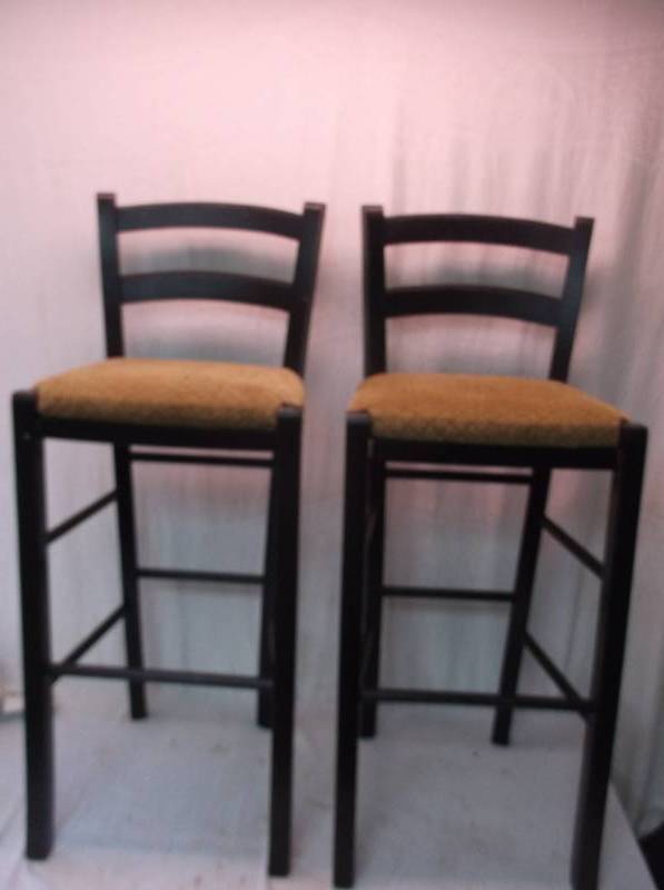 lot 87 image: Bar Stools