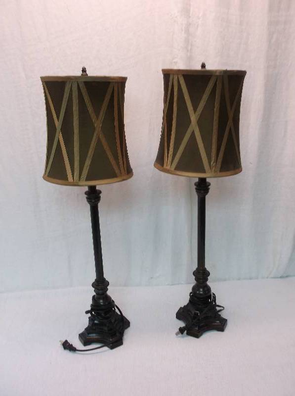 lot 95 image: Lamps