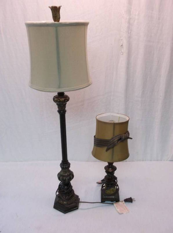lot 96 image: Lamp