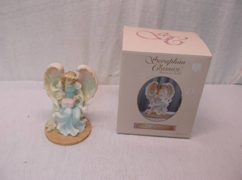 lot 104 image: Collectible
