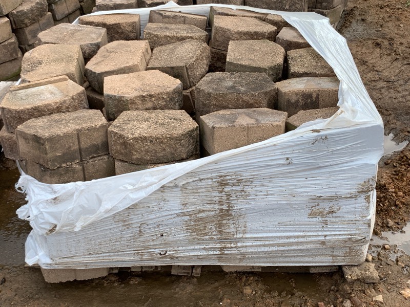 6-Pallet Lot Of Retaining Wall Block