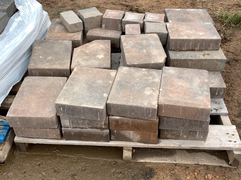 2-Pallet Lot Of Smooth-Face Patio Block