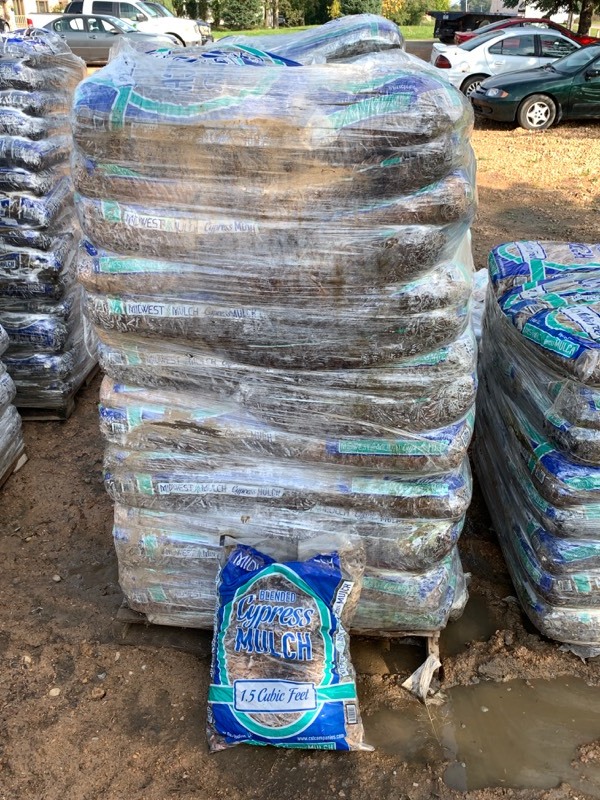 (1) Full Pallet Of Bagged Cypress Mulch