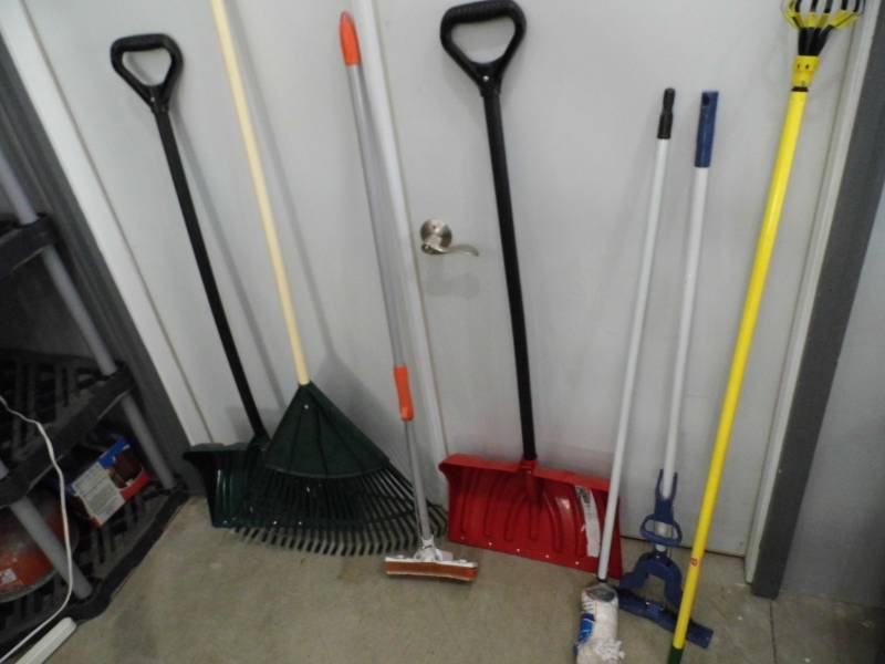 Yard Tools - Mops