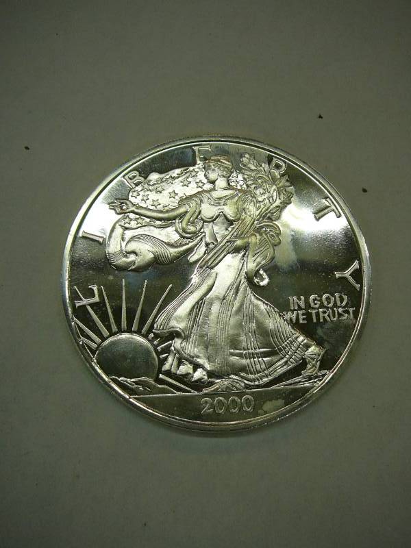 lot 5 image: 2000 Liberty Coin