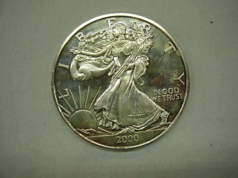 lot 7 image: 2000 Liberty Coin