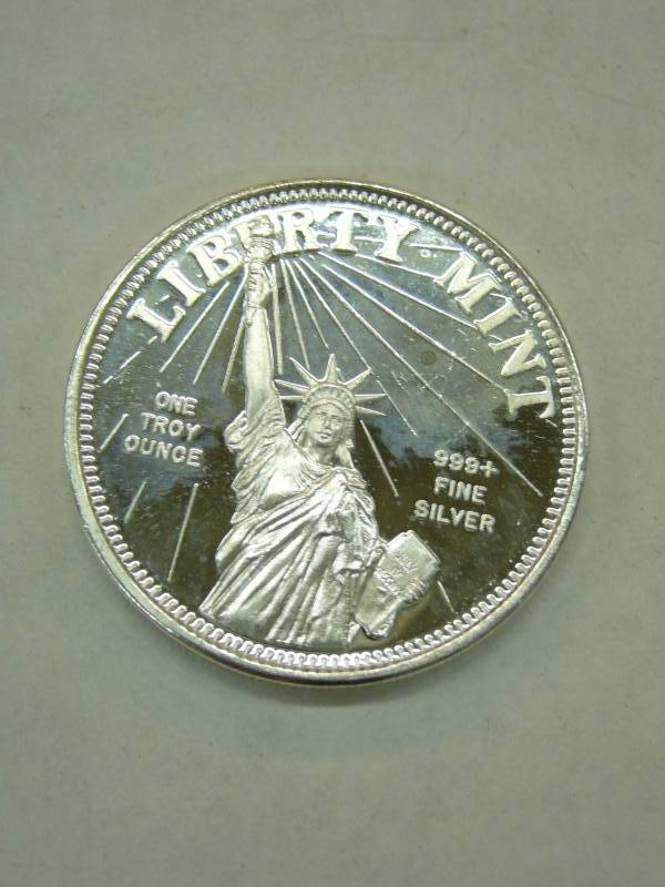 lot 53 image: American Eagle One Troy Ounce .999 Fine Silver