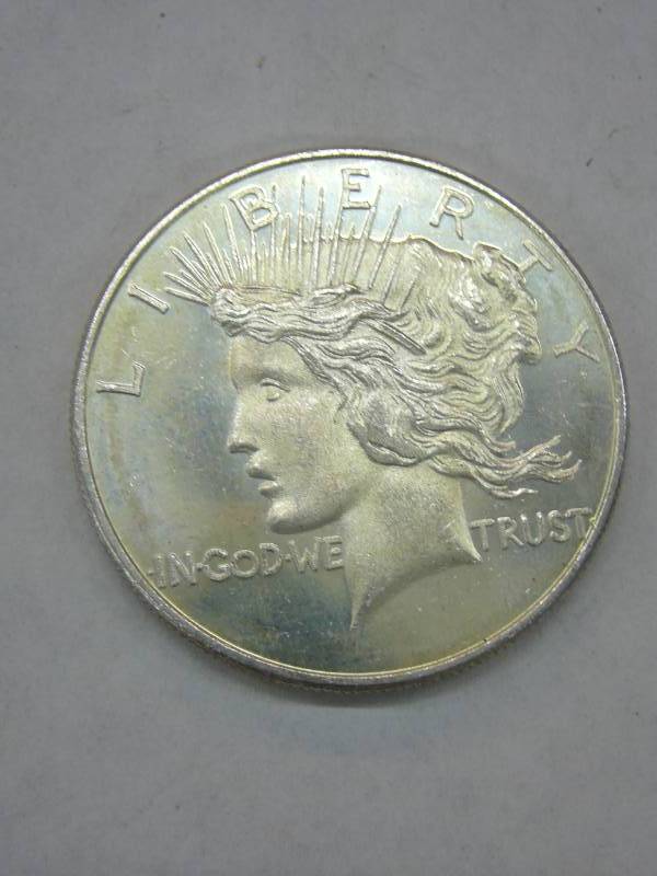 lot 70 image: Peace Coin One Troy Ounce .999 Fine Silver